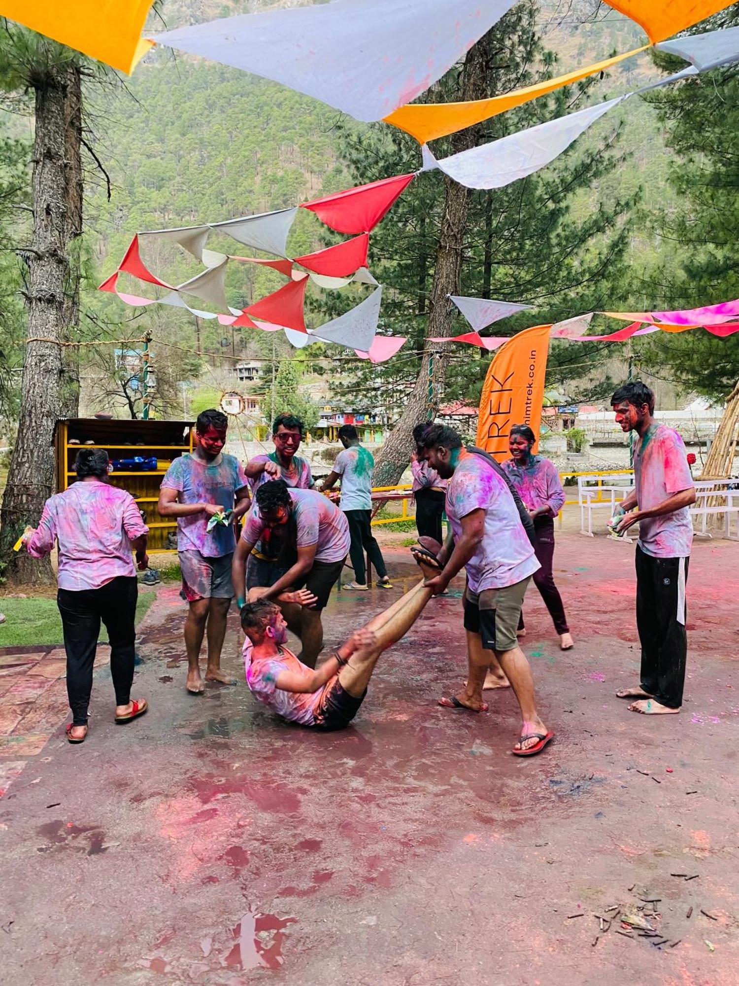 Himtrek Riverside Camps, Kasol Luaran gambar