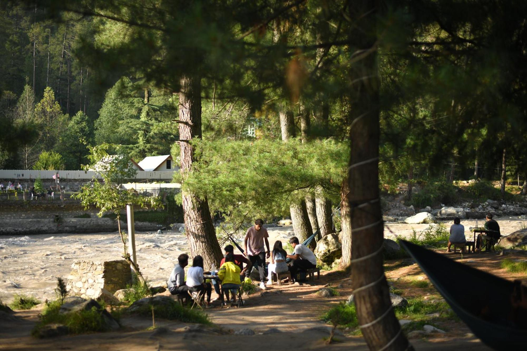 Himtrek Riverside Camps, Kasol Luaran gambar